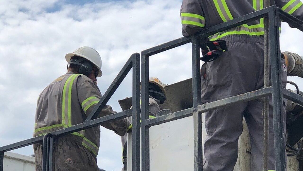 Cementing Bulk Drivers Rock Hard Cementing